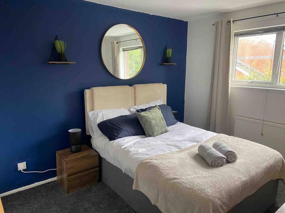 Manchester - Eccles - Business - Contractors - Families - Discounts Available Esterno foto