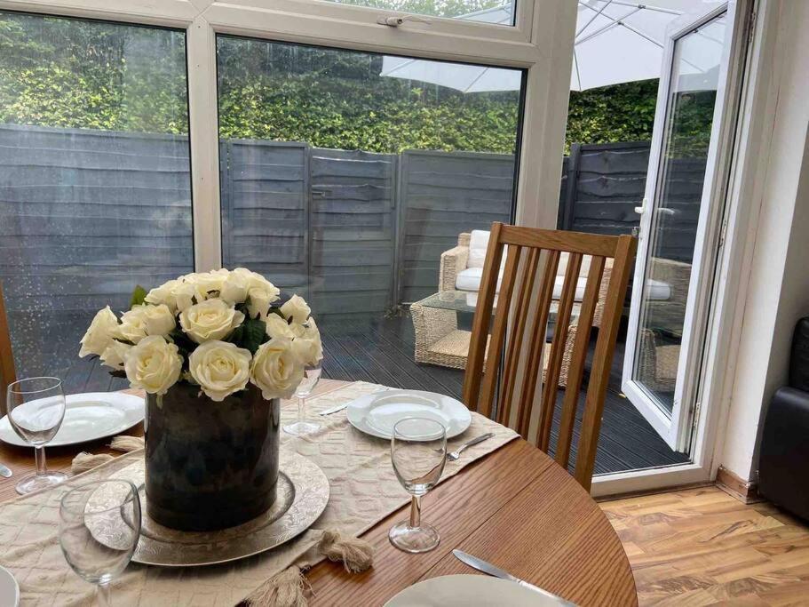Manchester - Eccles - Business - Contractors - Families - Discounts Available Esterno foto