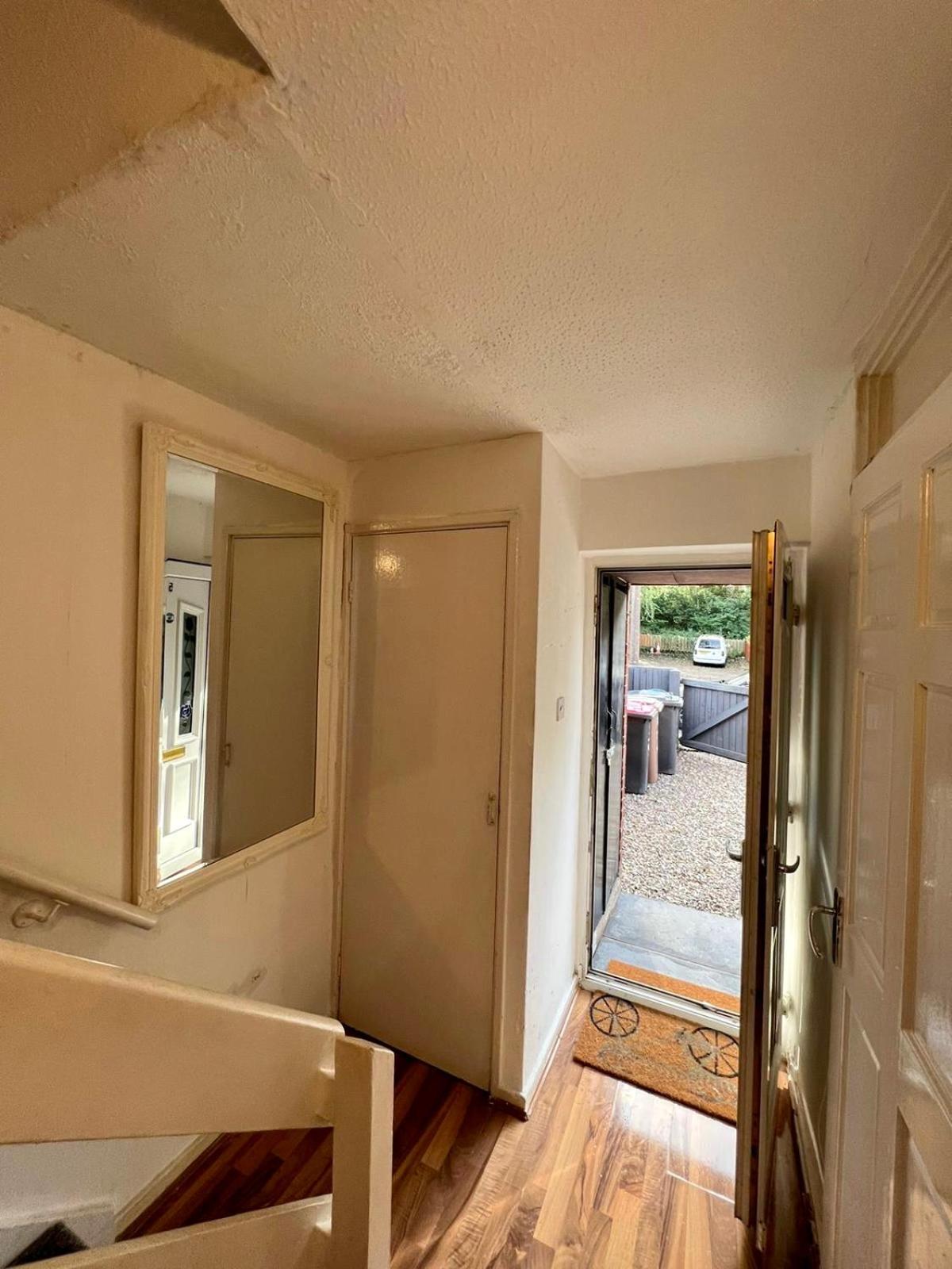 Manchester - Eccles - Business - Contractors - Families - Discounts Available Esterno foto
